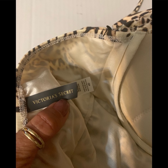 NWOT Victoria's Secret Shape Up One-piece Swim 4D - Picture 5 of 8